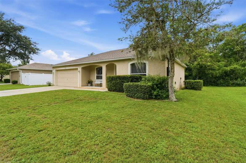 3 bedroom Single Family Residence at 1302 Benton Lake Drive, Waterford Lakes Unit 01, Deland — photo 1