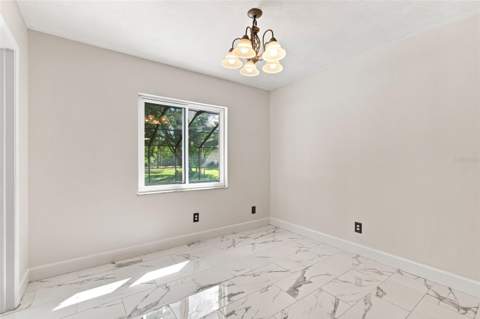 7233 Woodbrook Drive, Tampa FL - photo 10 of 57