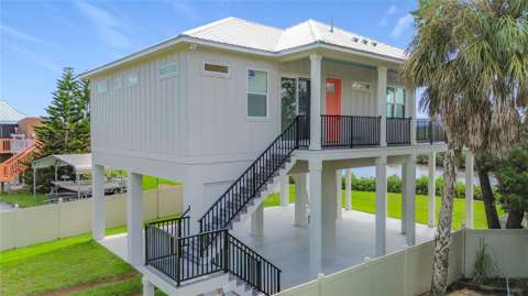 1625 S Wallace Point, home for sale in Crystal River 34429