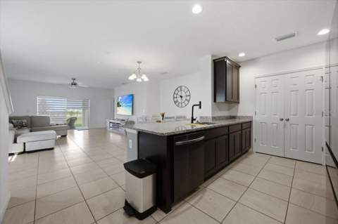 5049 Blue Hammock Court, Kissimmee FL - photo 6 of 35