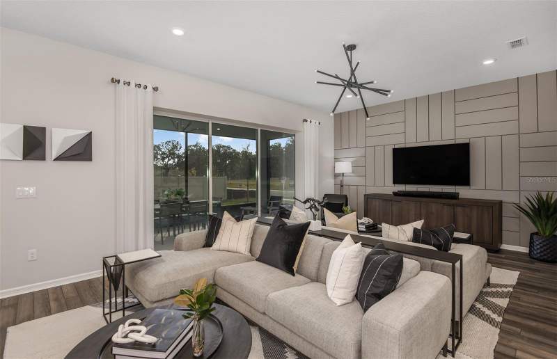 5 bedroom Single Family Residence at 5161 Everlong Drive, Waterset Wolf Creek Ph G2, Apollo Beach — photo 3