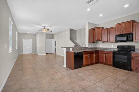 7617 Ginger Lily Court, Tampa FL - photo 7 of 39