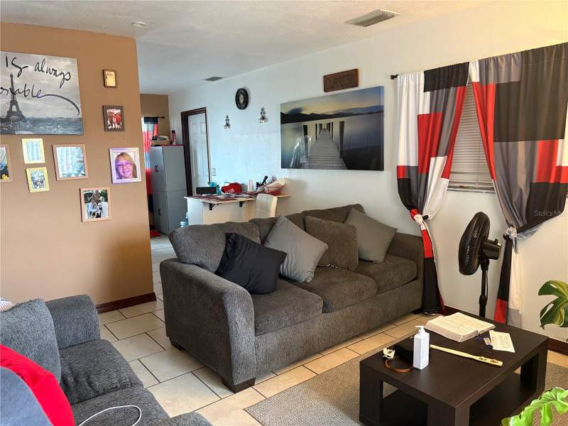 4 bedroom Single Family Residence at 7030 24th Avenue, Clair Mel City Sec A Unit, Tampa — photo 5