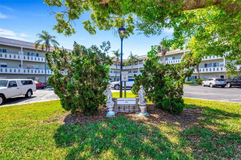 2 bedroom Condominium at 2401 Ecuadorian Way #57, On Top Of The World, Clearwater — photo 2