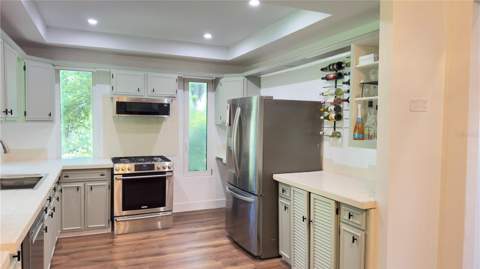 34146 Umbrella Rock Drive, Webster FL - photo 12 of 37