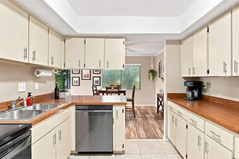 511 Mistletoe Court #A, Safety Harbor FL - photo 10 of 34