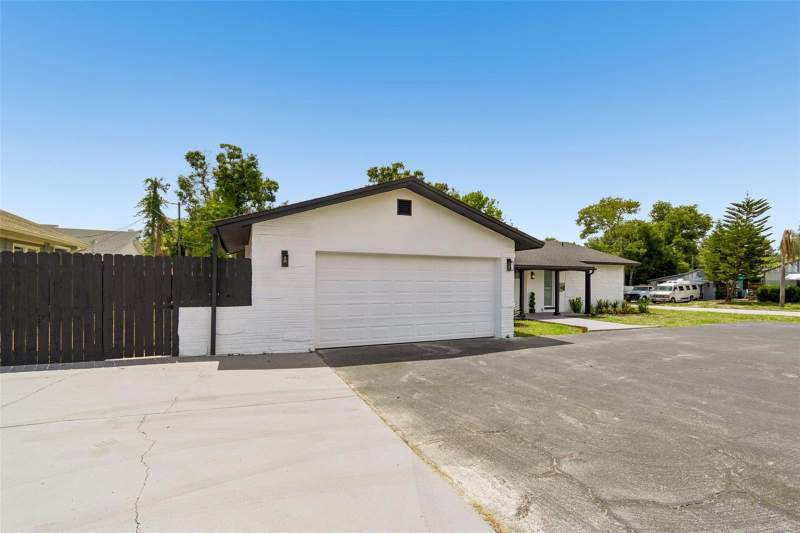 3 bedroom Single Family Residence at 1530 49th Street, Disston Hills Sec A & B, St Petersburg — photo 5