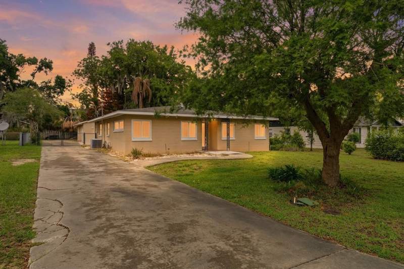 2 bedroom Single Family Residence at 126 E MAGNOLIA AVENUE, HOWEY EMERY HEIGHTS, HOWEY IN THE HILLS — photo 2