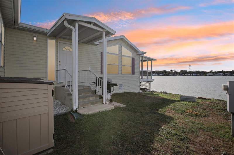 3 bedroom Manufactured Home at 8420 Fantasia Park Way, Lake Fantasia Platted Sub, Riverview — photo 2