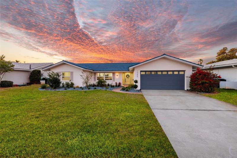 4 bedroom Single Family Residence at 1985 Michigan Avenue, Venetian Isles, St Petersburg — photo 2
