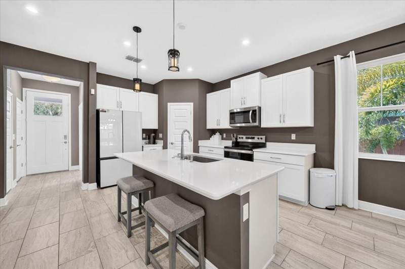 3 bedroom Single Family Residence at 1821 27th Street, Tangerine Highlands, St Petersburg — photo 3