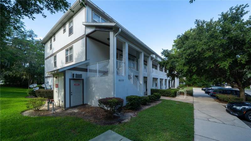 2 bedroom Condominium at 6519 W Newberry Rd #A5, Oaks Condominium, Gainesville — photo 2