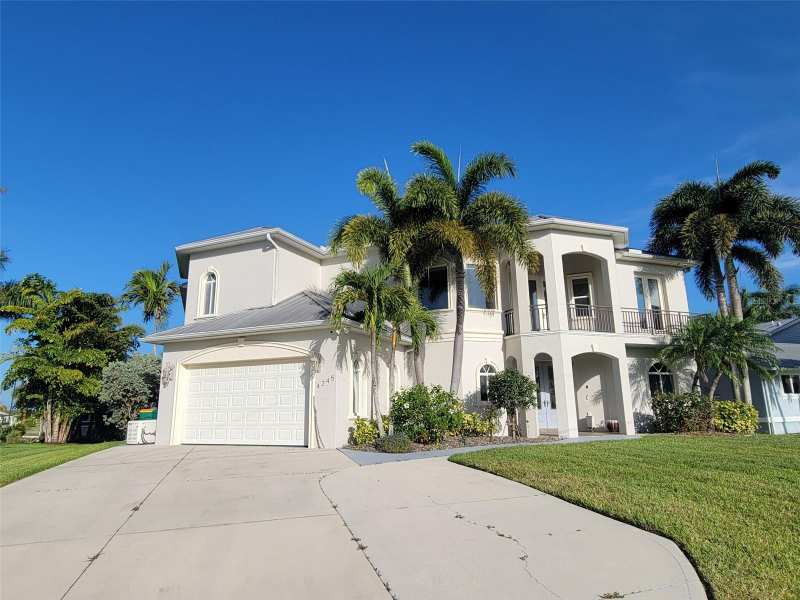 6 bedroom Single Family Residence at 4245 Spire Street, Port Charlotte Sec 060, Port Charlotte — photo 1