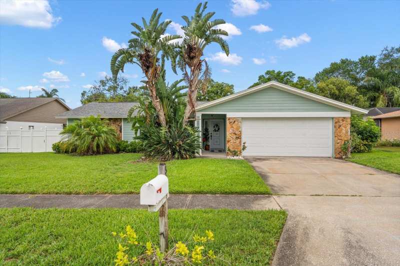 3 bedroom Single Family Residence at 521 Meravan Drive, Wexford Leas-Unit 3, Palm Harbor — photo 1