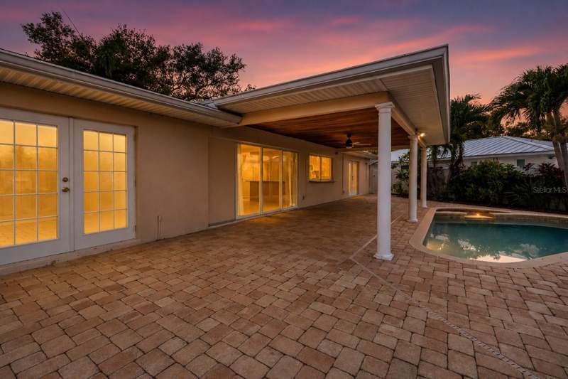 4 bedroom Single Family Residence at 1820 Tanglewood Drive, Tanglewood Isle Sub, St Petersburg — photo 2