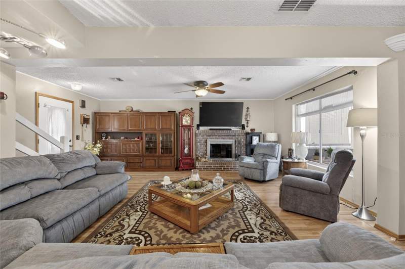 3 bedroom Single Family Residence at 3312 N Lake Drive, Seminole Lake Estates, Plant City — photo 4