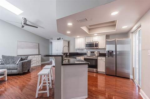 6728 Ranger Drive, Tampa FL - photo 12 of 36