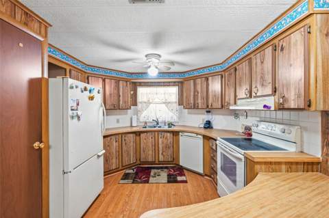3321 Chatford Drive, Holiday FL - photo 9 of 21