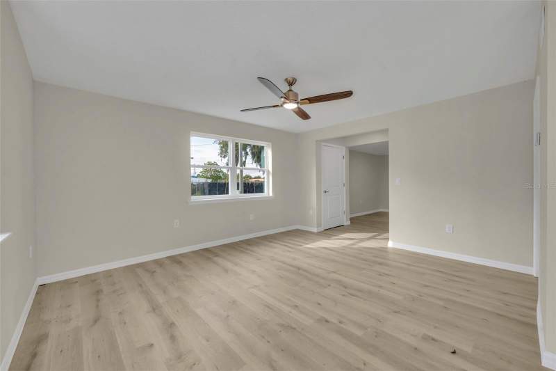 4 bedroom Single Family Residence at 31201 Merry Rd, Virginia Land Corp, Tavares — photo 5