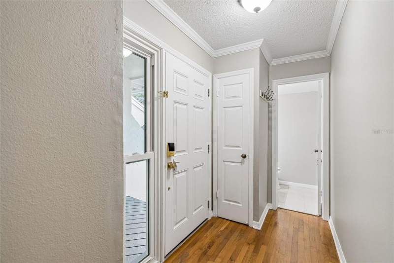 2 bedroom Townhouse at 5203 Bayshore Boulevard #5, Colony Oaks Twnhms, Tampa — photo 3