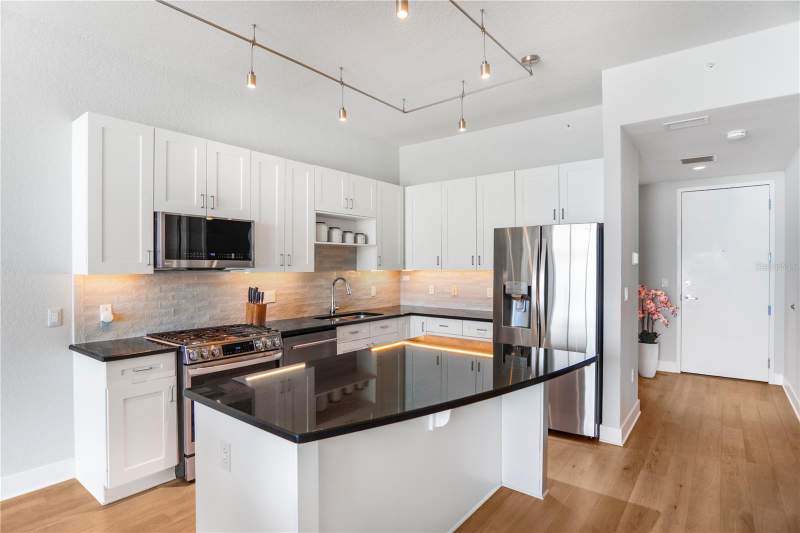 2 bedroom Condominium at 150 E Robinson Street #2608, Vue/Lk Eola, Orlando — photo 4