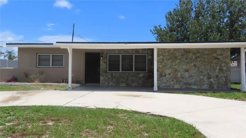4 bedroom Single Family Residence at 12208 105th Street, Don-Art Estates, Largo — photo 2