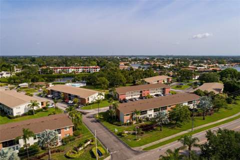 4580 Overlook Drive #190, St Petersburg FL - photo 19 of 44