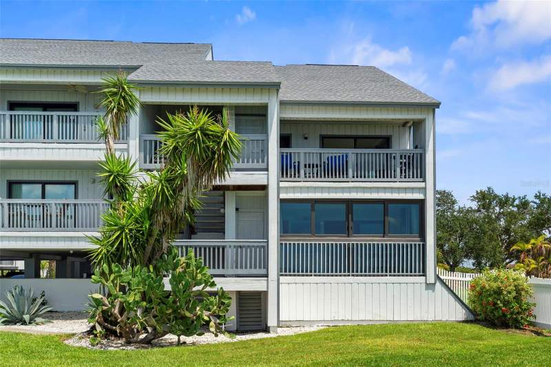 1 bedroom Condominium at 800 Bahia Del Sol Drive #A, Bahia Del Sol A Condo, Ruskin — photo 2