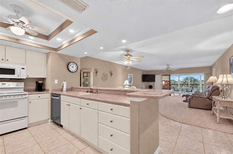 2 bedroom Condominium at 601 Shreve Street #66C, Banyan Point Ph 03, Punta Gorda — photo 3
