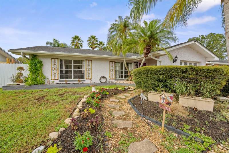 3 bedroom Single Family Residence at 1704 Hibiscus Circle, Harbor Palms-Unit Six, Oldsmar — photo 3