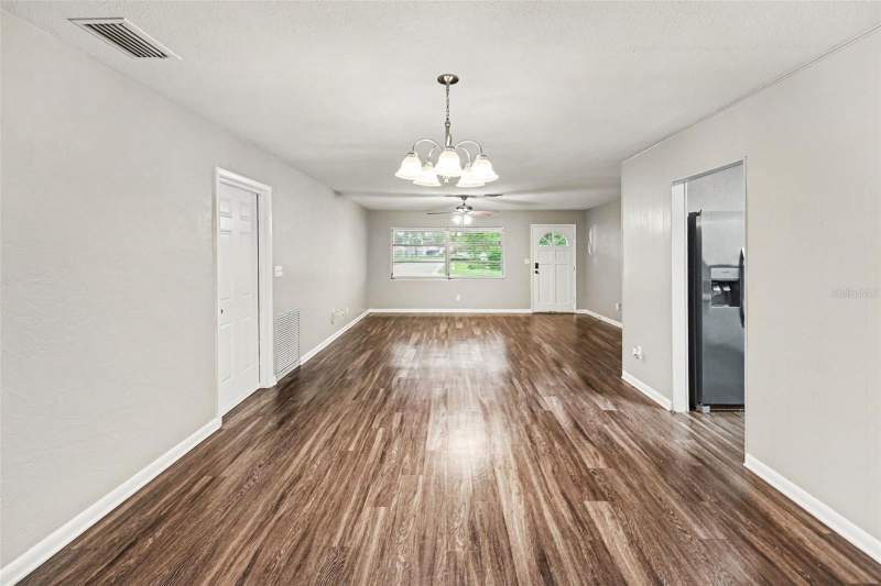3 bedroom Single Family Residence at 2098 62nd Terrace, College Park, St Petersburg — photo 5