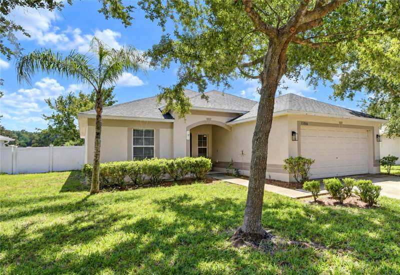 4 bedroom Single Family Residence at 13816 Caden Glen Drive, Verandahs, Hudson — photo 2