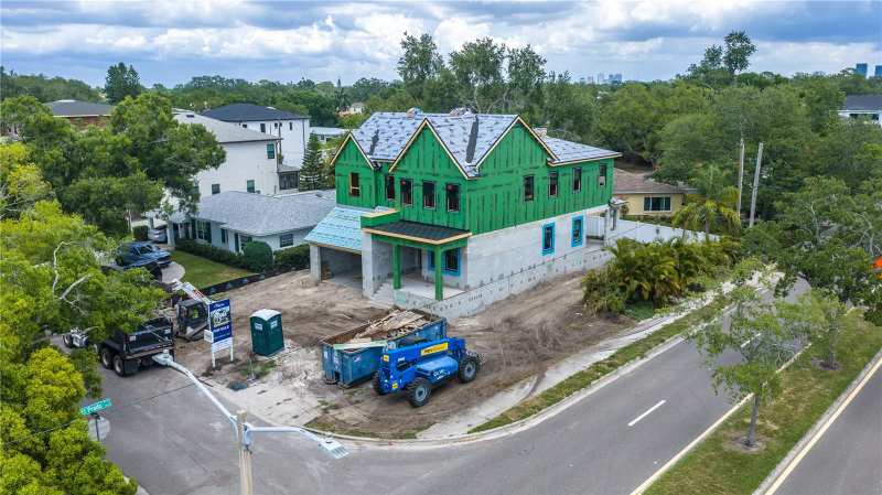 5 bedroom Single Family Residence at 3420 S Gardenia Avenue, Bel Mar Shores Rev, Tampa — photo 1