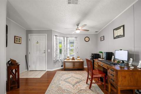 116 Mount Isle Avenue #116, St Petersburg FL - photo 6 of 36