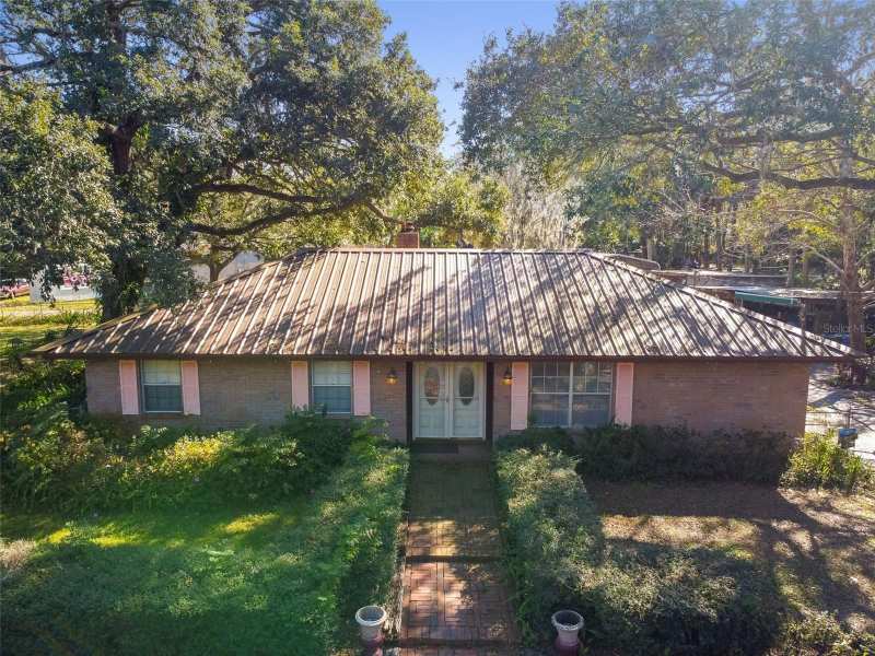 3 bedroom Single Family Residence at 10901 McMullen Loop, Riverview, Riverview — photo 1