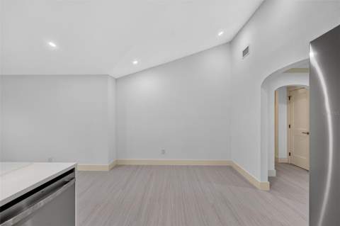 870 Narcissus Avenue, Clearwater Beach FL - photo 22 of 54