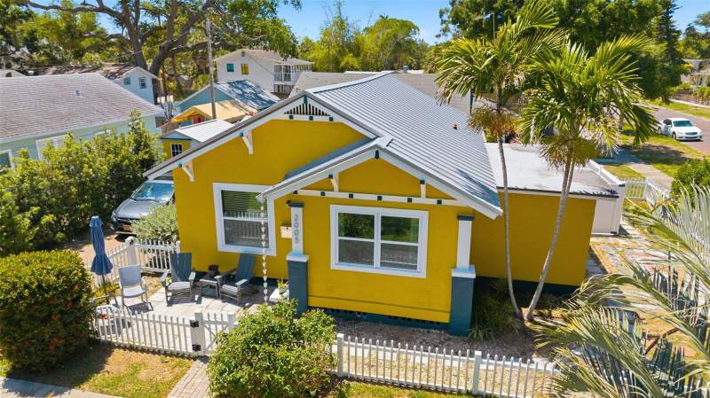 3 bedroom Single Family Residence at 2005 3rd Street, Rouslynn, St Petersburg — photo 2