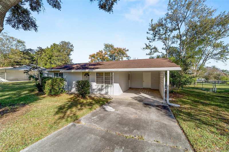 2 bedroom Single Family Residence at 21529 SW Honeysuckle Street, Rainbow Lakes Estate, Dunnellon — photo 1