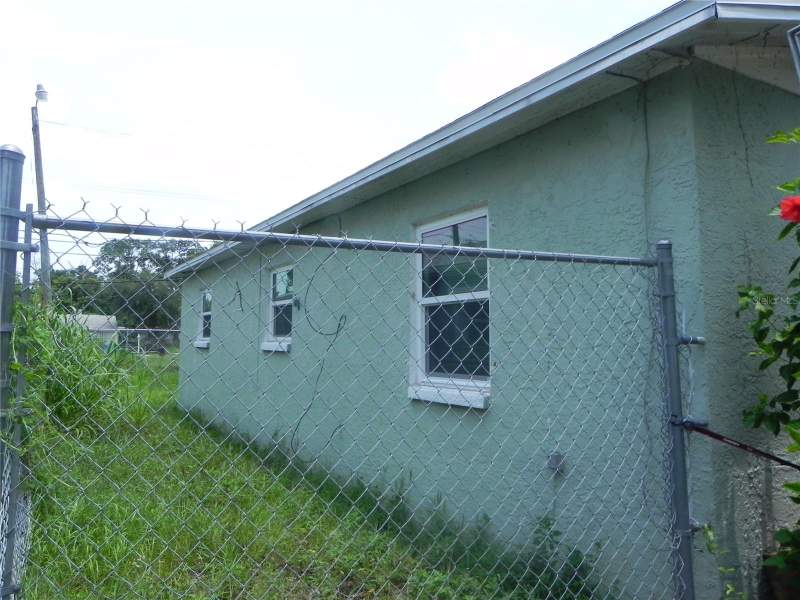 3 bedroom Single Family Residence at 2021 16th Avenue, Brightwood, St Petersburg — photo 2