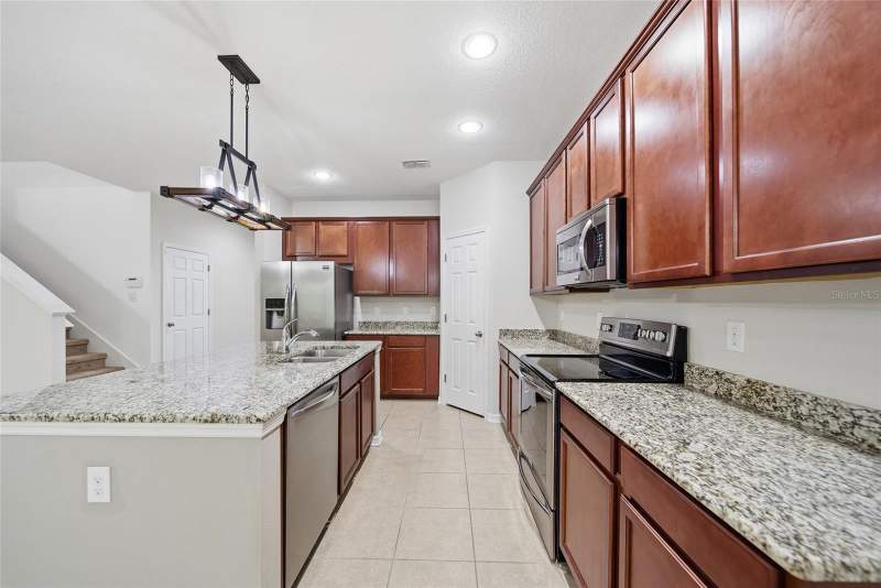5 bedroom Single Family Residence at 30643 Walker Cup Place, Country Walk Increment C Ph 02, Wesley Chapel — photo 5