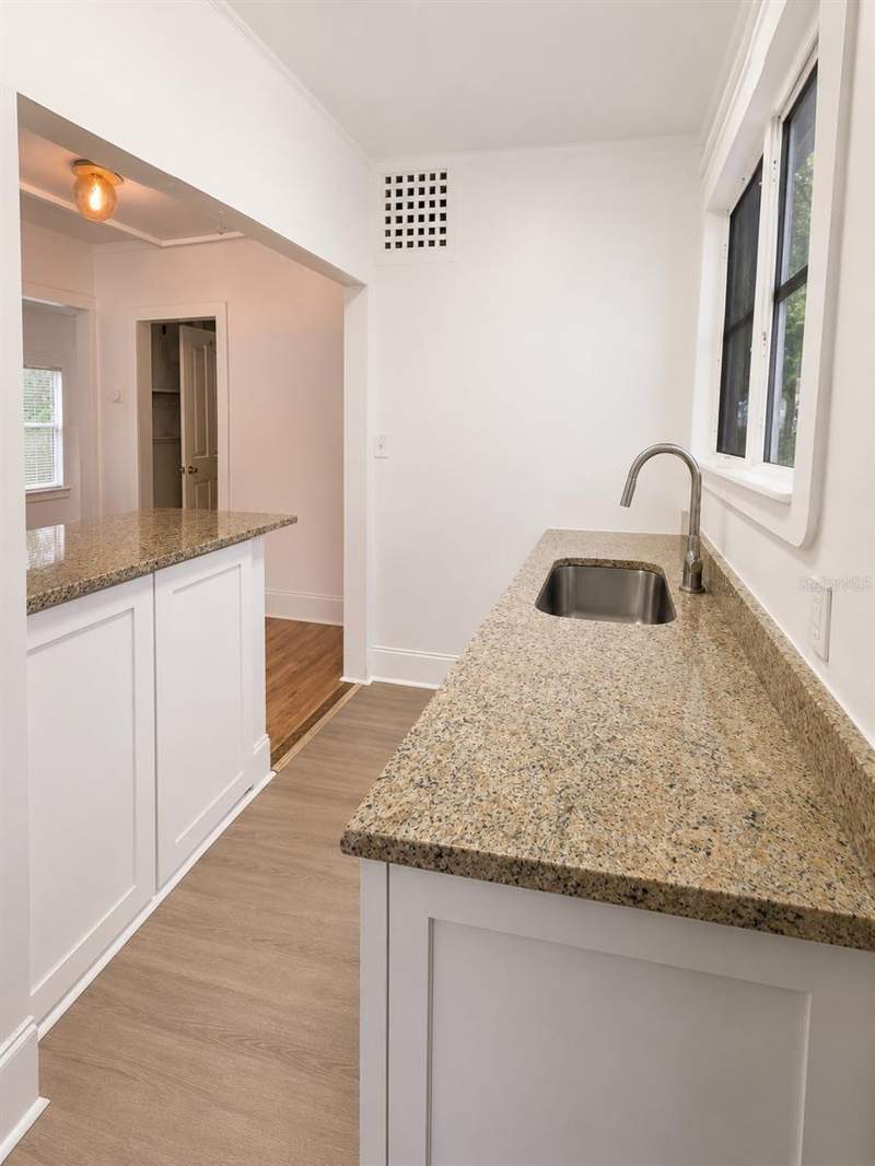 3 bedroom Single Family Residence at 8211 N 10th Street, Sulphur Spgs Add, Tampa — photo 5