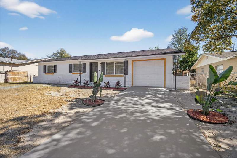 3 bedroom Single Family Residence at 8309 Tupelo Drive, Temple Park Unit 8, Tampa — photo 3