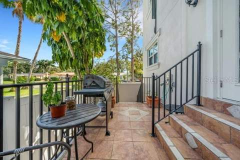 110 Ricardo Way #8, St Petersburg FL - photo 22 of 43
