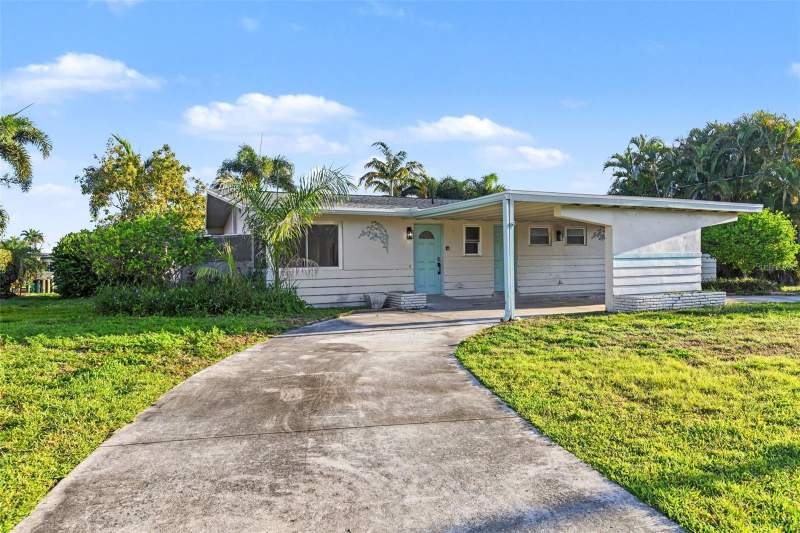 3 bedroom Single Family Residence at 468 GRENIER DRIVE, BLUE WATER SHORES, NORTH FORT MYERS — photo 3