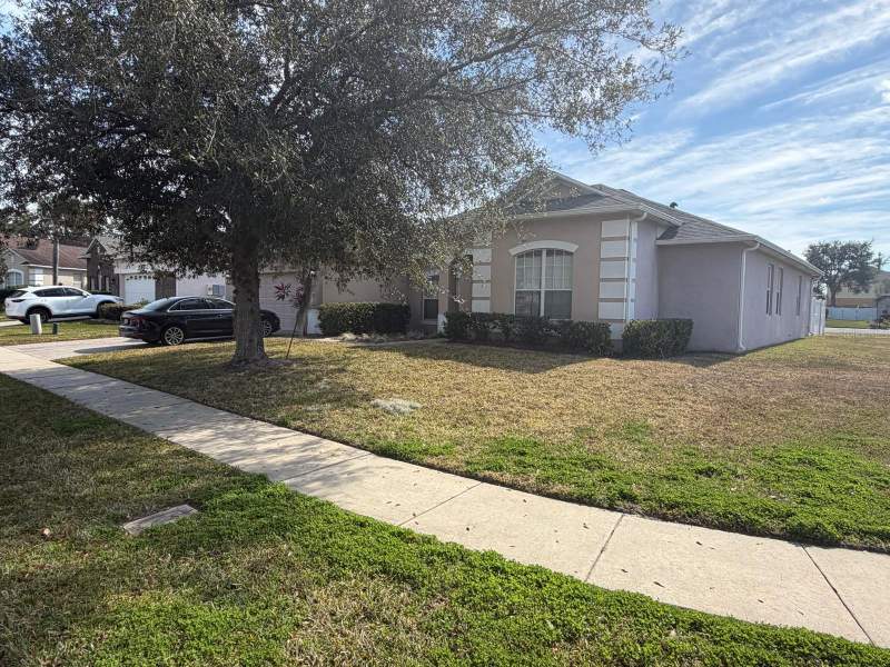 430 MERLOT DRIVE home for sale in Vineyards