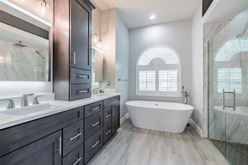 4 bedroom Single Family Residence at 10131 Paddock Oaks Drive, Paddock Oaks, Riverview — photo 3