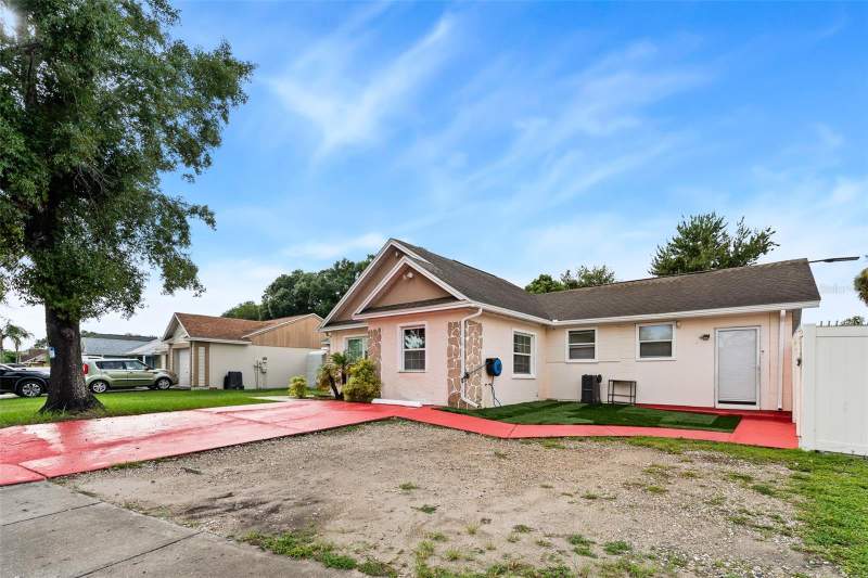 4 bedroom Single Family Residence at 8903 Camino Villa, Pebblebrook, Tampa — photo 3