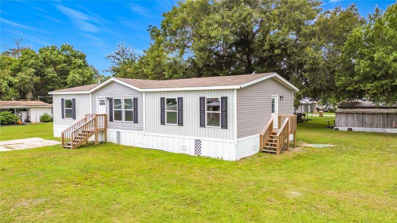 3 bedroom Manufactured Home at 1626 Tarpon Boulevard, Pine Grove Park, St Cloud — photo 2
