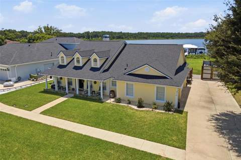 3716 Bayshore Circle, Tavares FL - photo 13 of 82