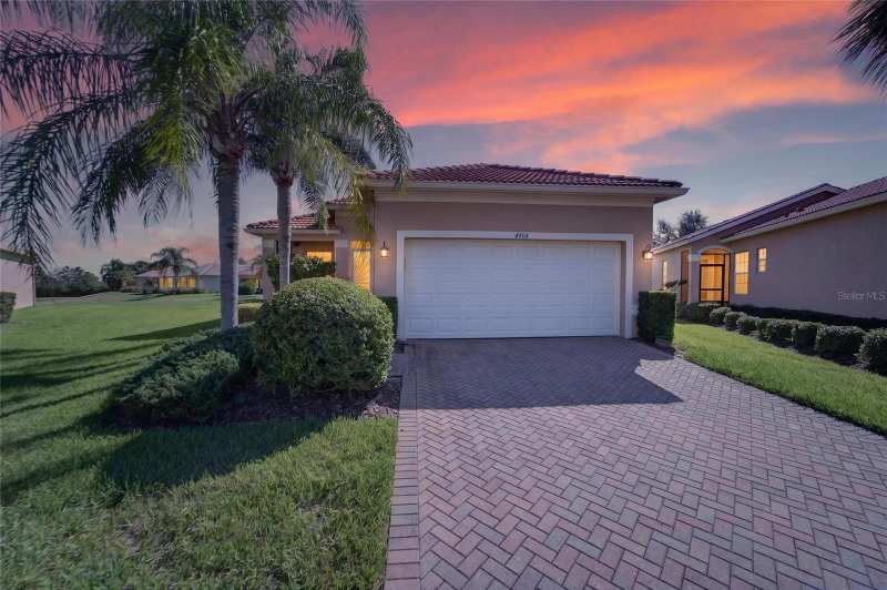 3 bedroom Single Family Residence at 4904 Rock Island Court, Valencia Lakes Ph 2, Wimauma — photo 1